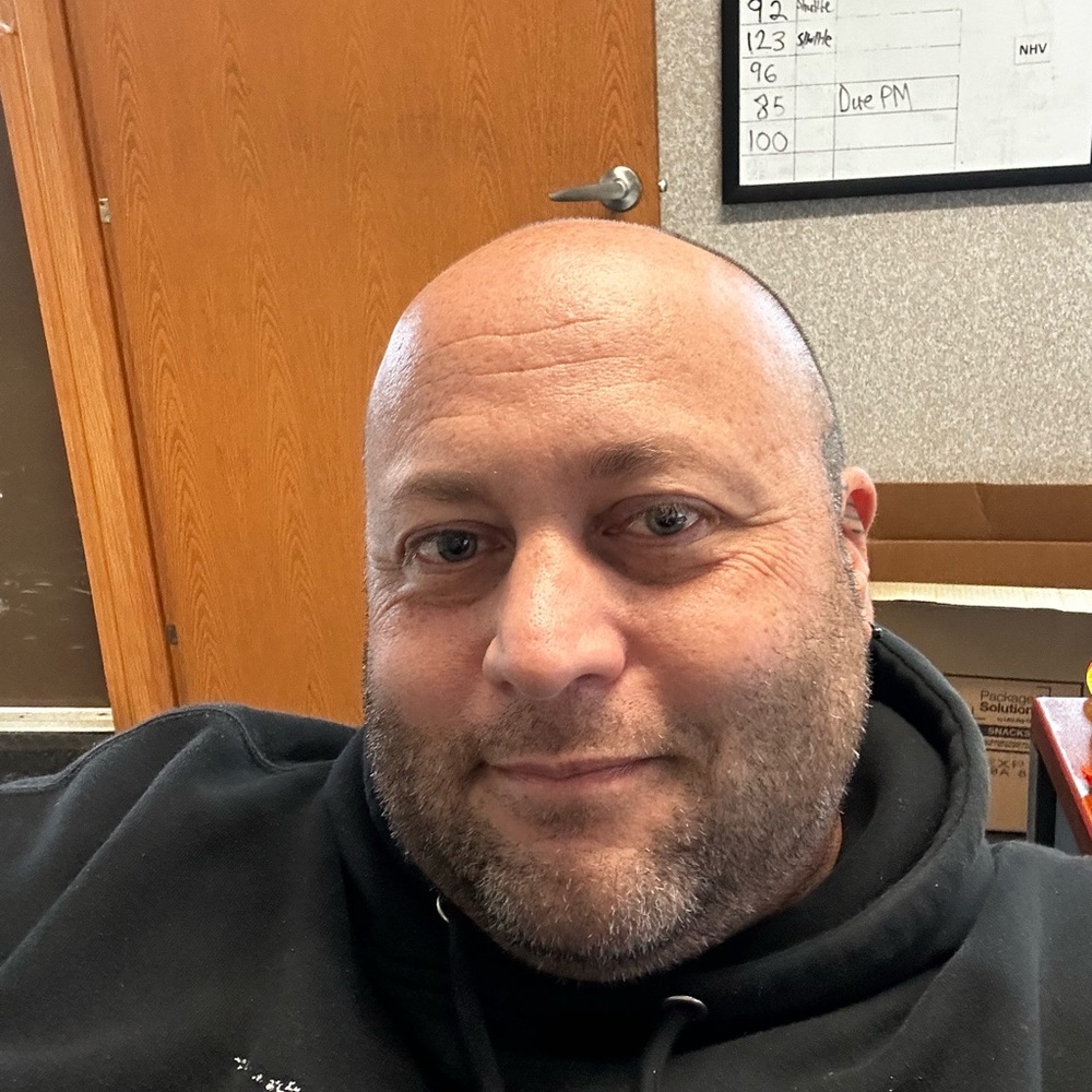 Meet your Posher, Efrain